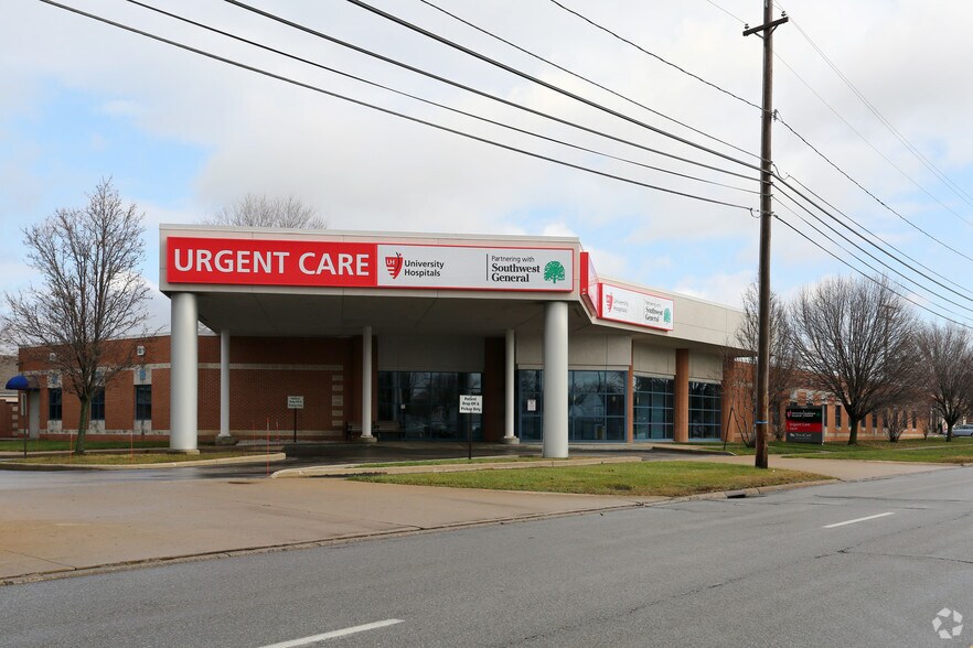 Primary Photo Of 15900 Snow Rd, Brook Park Medical For Lease