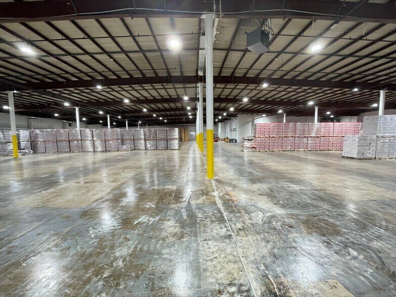 More Photos Of 513-539 E Hiawatha Blvd, Syracuse Warehouse For Sale