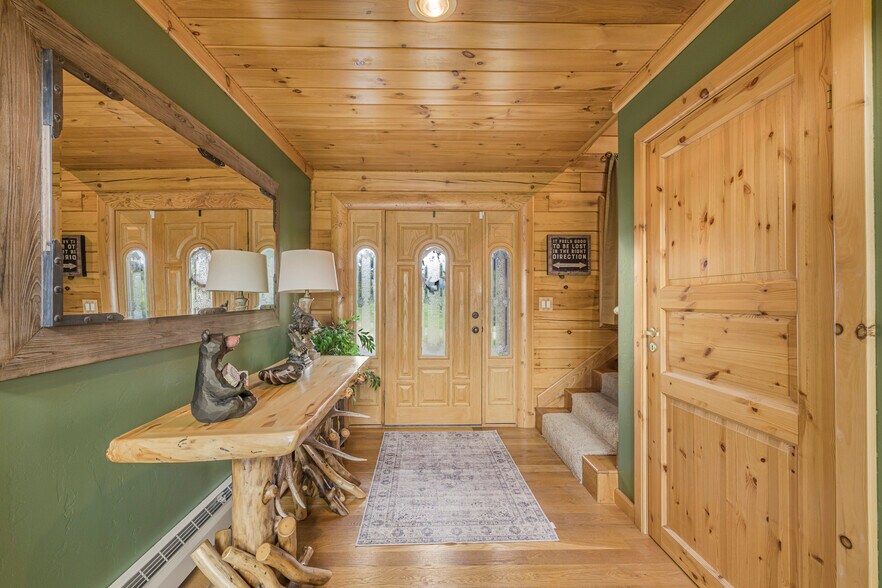 More Photos Of 1665 Whisper Ridge Rd, Ashton Hotel For Sale