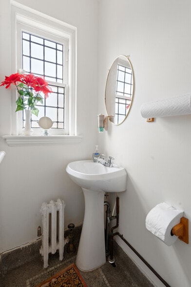 More Photos Of 71 S Washington St, Oxford Religious Facility For Sale