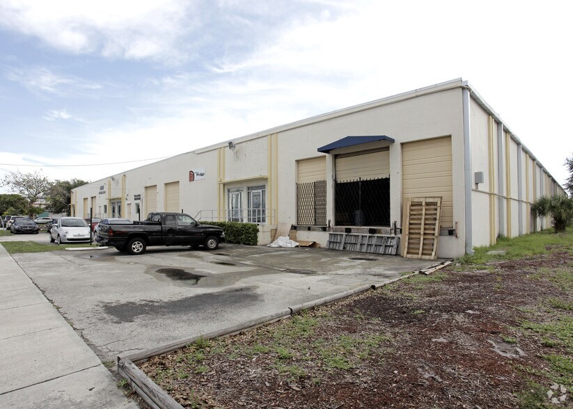 Primary Photo Of 4093 N 28th Way, Hollywood Warehouse For Lease