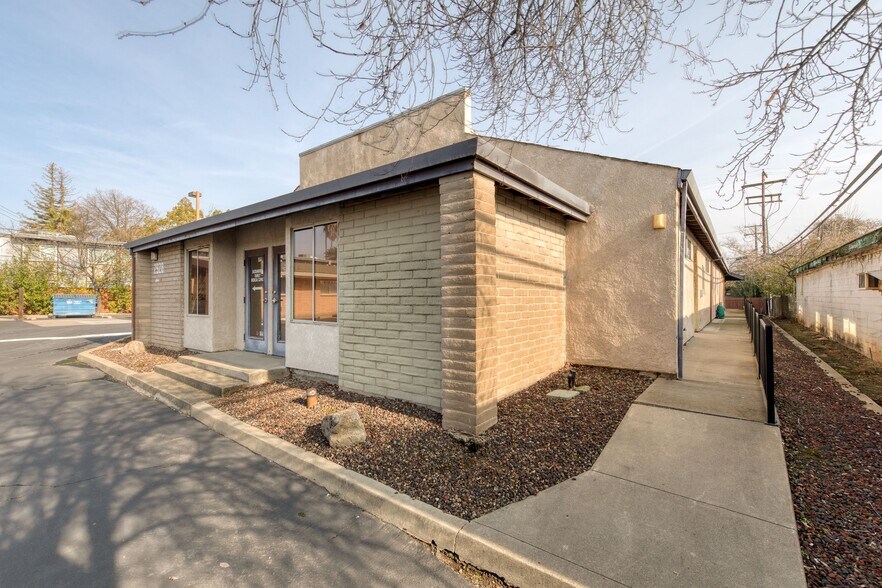 More Photos Of 2928 Eastern Ave, Sacramento Medical For Sale