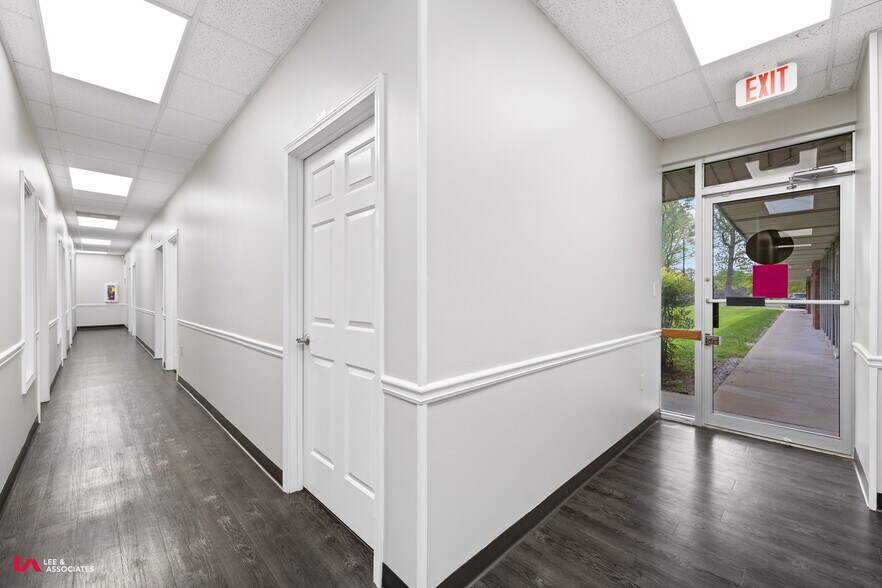 More Photos Of 1400 Montreal Rd, Tucker Medical For Lease