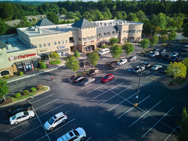 More Photos Of 7130 Buford Hwy, Atlanta Unknown For Lease