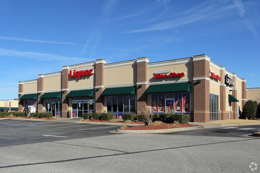 More Photos Of 1267 N Steamboat Dr, Fayetteville Unknown For Lease