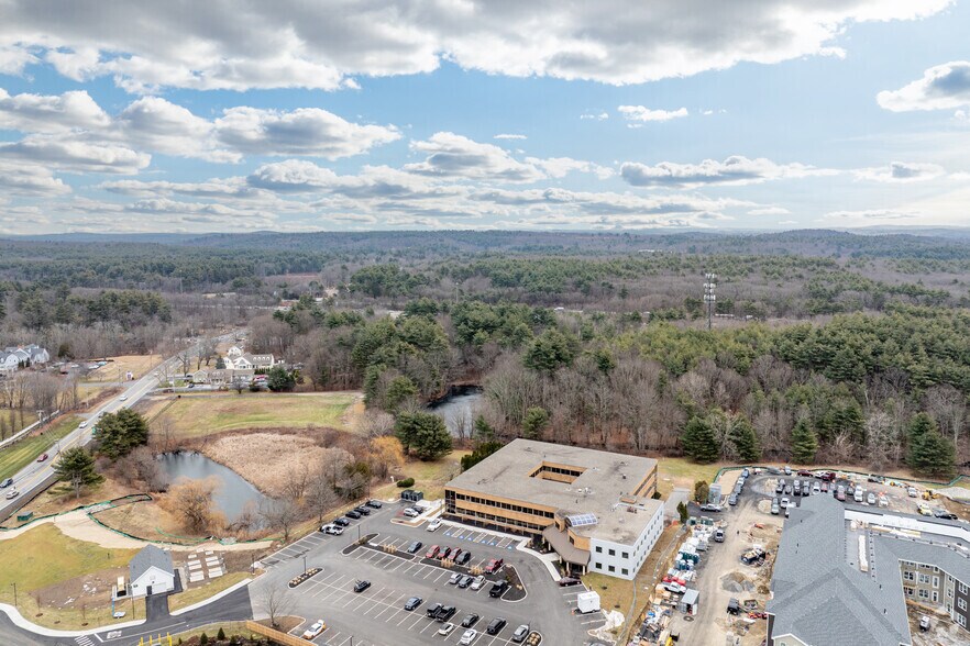 More Photos Of 580 Main St, Bolton Office For Sale