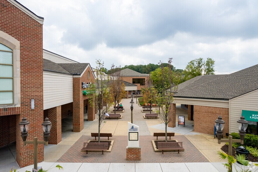 More Photos Of 8640 Guilford Rd, Columbia Unknown For Lease