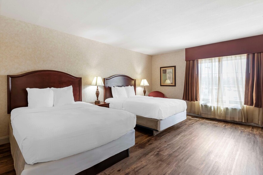 More Photos Of 100 W 76th St, Davenport Hotel For Sale