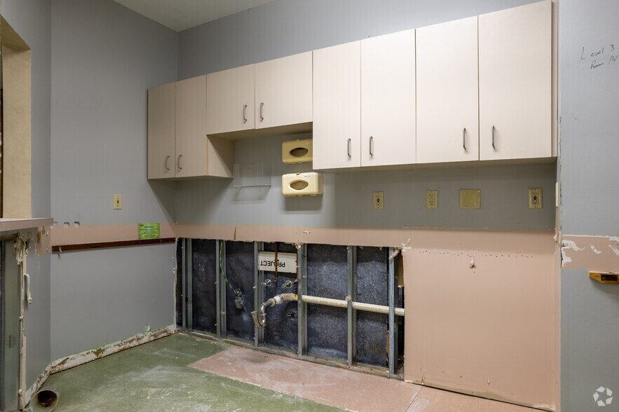 More Photos Of 6605 Stage Rd, Memphis Medical For Lease