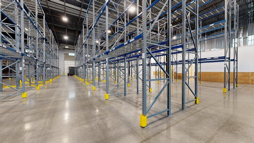More Photos Of 11400 S Mountain View Cor, South Jordan Distribution For Lease