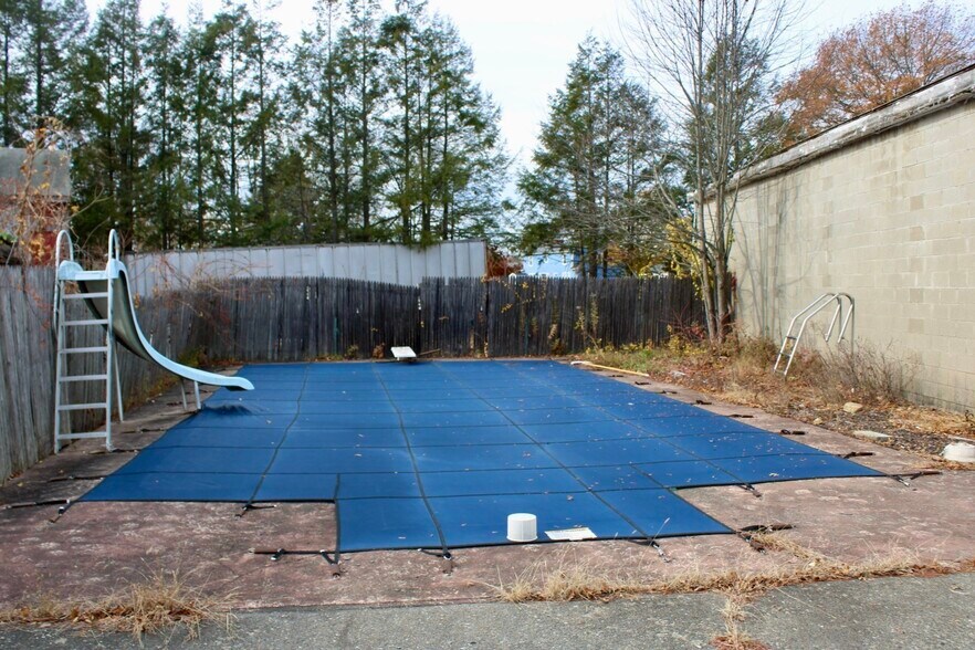 More Photos Of 72 Unity St, Turners Falls Freestanding For Sale