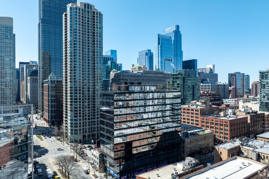 More Photos Of 448 N LaSalle Dr, Chicago Office For Lease