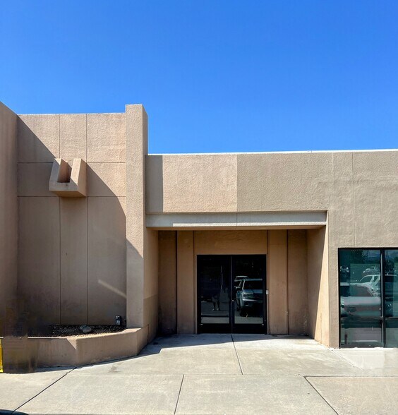 More Photos Of 2404-2446 Cerrillos Rd, Santa Fe Freestanding For Lease