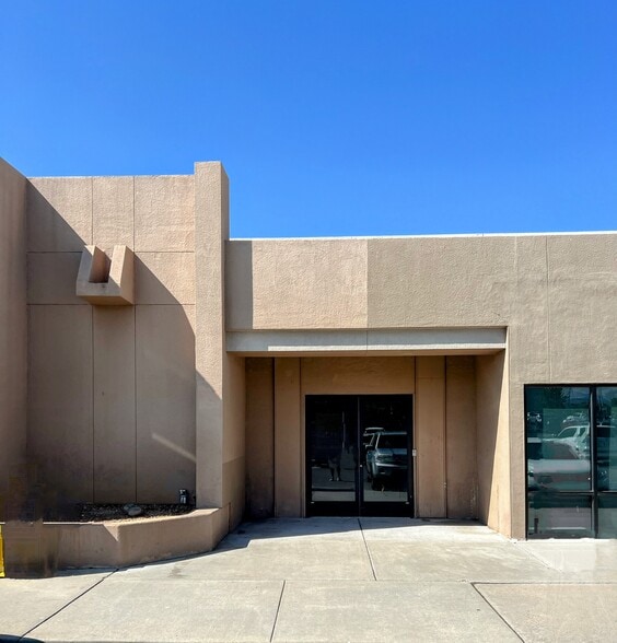 More Photos Of 2404-2446 Cerrillos Rd, Santa Fe Freestanding For Lease