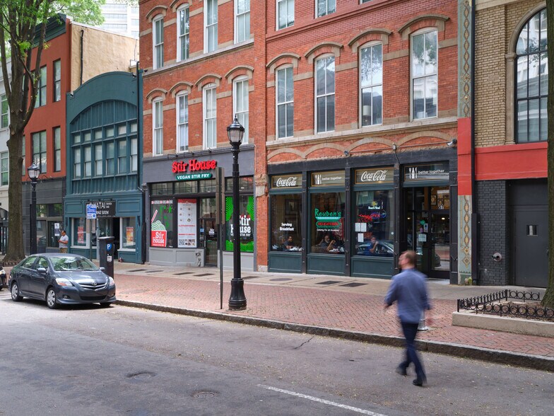 More Photos Of 50 Peachtree St NW, Atlanta Apartments For Lease