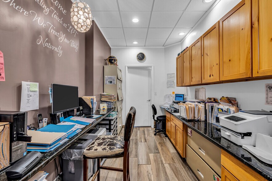 More Photos Of 301-303 Candlewood Cmn, Howell Medical For Lease