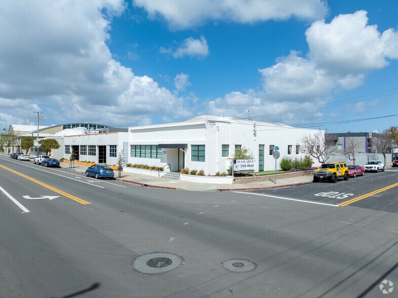 More Photos Of 730 Broadway, Redwood City Research And Development For Lease