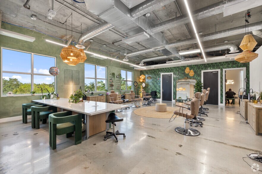 More Photos Of 657 South Dr, Miami Springs Office For Lease