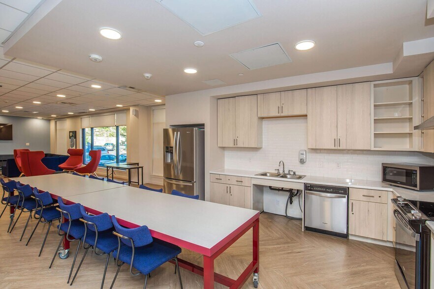 More Photos Of 15300 33rd Ave S, Seatac Apartments For Lease