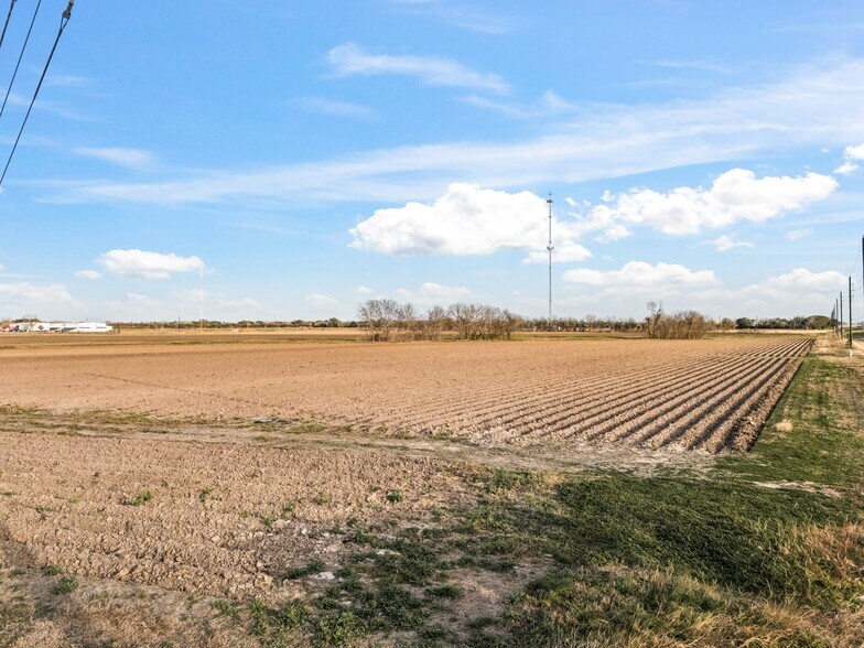 More Photos Of 3725 US Highway 59 Frontage Rd, Rosenberg Land For Sale