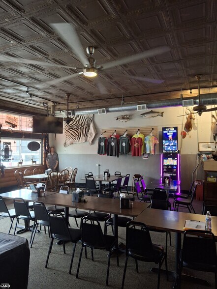 More Photos Of 417 G St, Central City General Retail For Sale