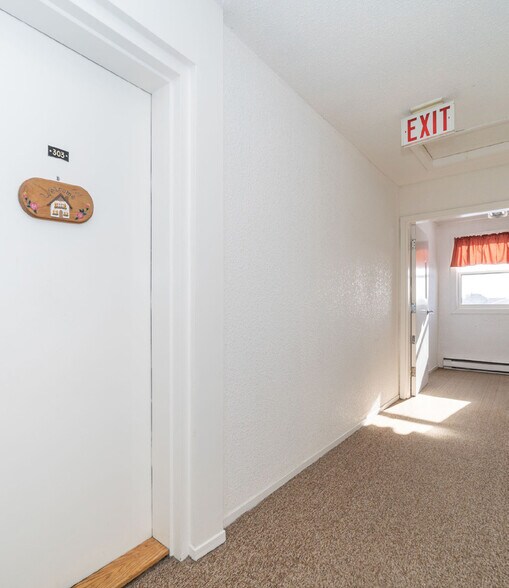 More Photos Of 4 Robert St, Arnprior Apartments For Sale