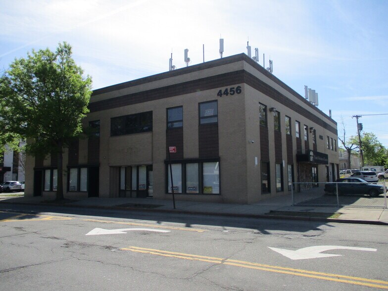 More Photos Of 4310-4370 Amboy Rd, Staten Island Unknown For Lease