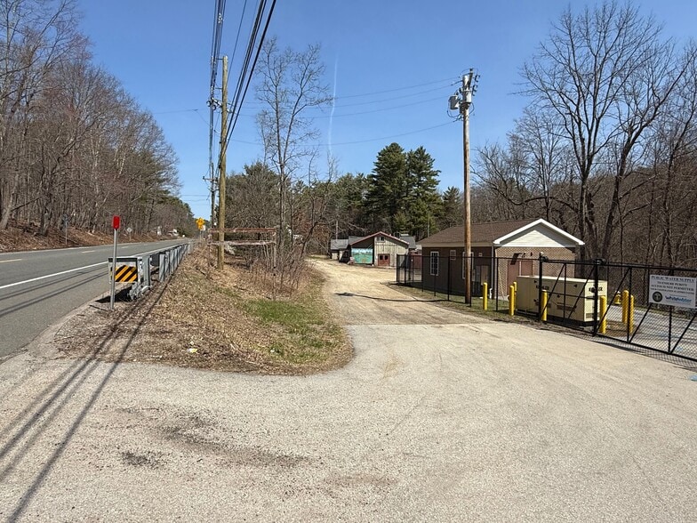 More Photos Of 137 Southbridge Rd, Charlton Warehouse For Sale