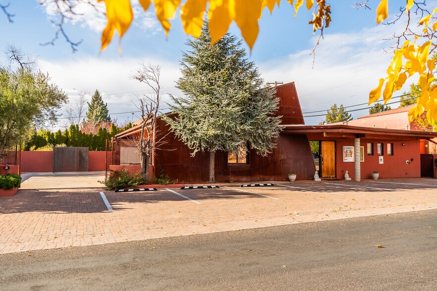 More Photos Of 45 Birch Blvd, Sedona Medical For Lease
