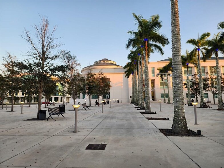 More Photos Of 216 Washington Ave, Homestead General Retail For Sale