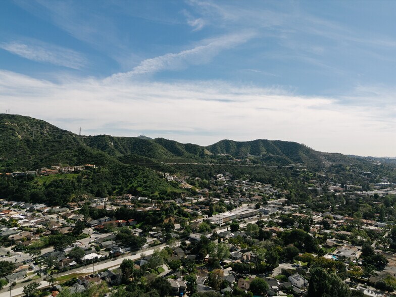 More Photos Of 2505 Canada Blvd, Glendale Office For Sale