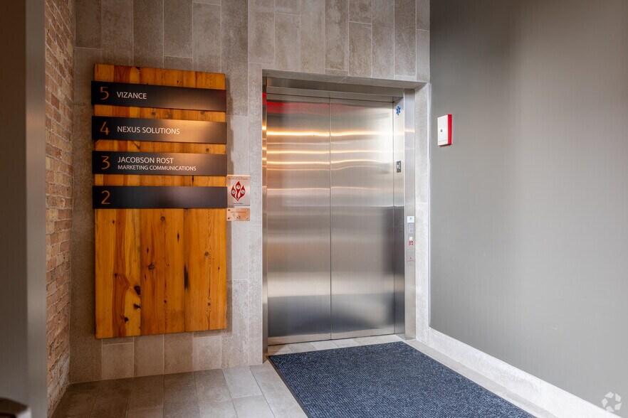 More Photos Of 322 N Broadway, Milwaukee Loft Creative Space For Lease