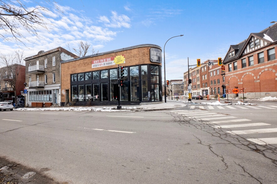 More Photos Of 3000 Rue Saint-Antoine O, Montréal Storefront Retail Office For Lease