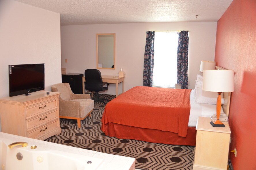 More Photos Of 12808 S Ashland Ave, Calumet Park Hotel For Sale