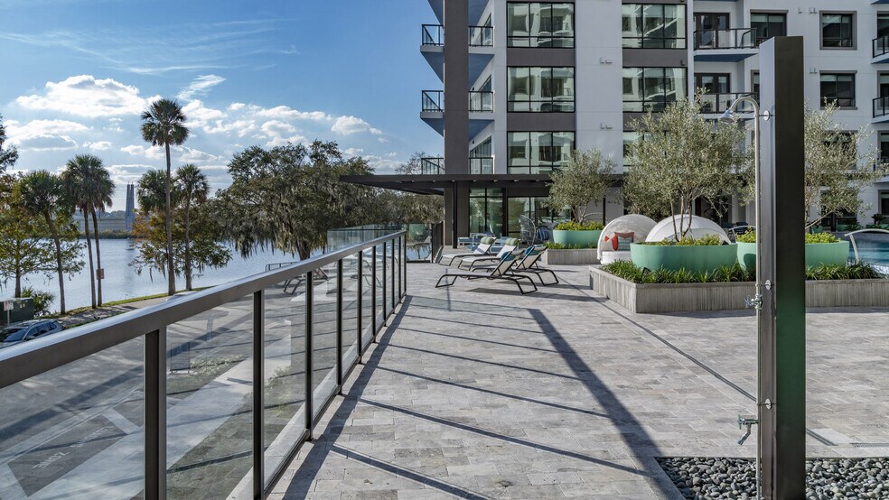 More Photos Of 295 NE Ivanhoe Blvd, Orlando Apartments For Lease