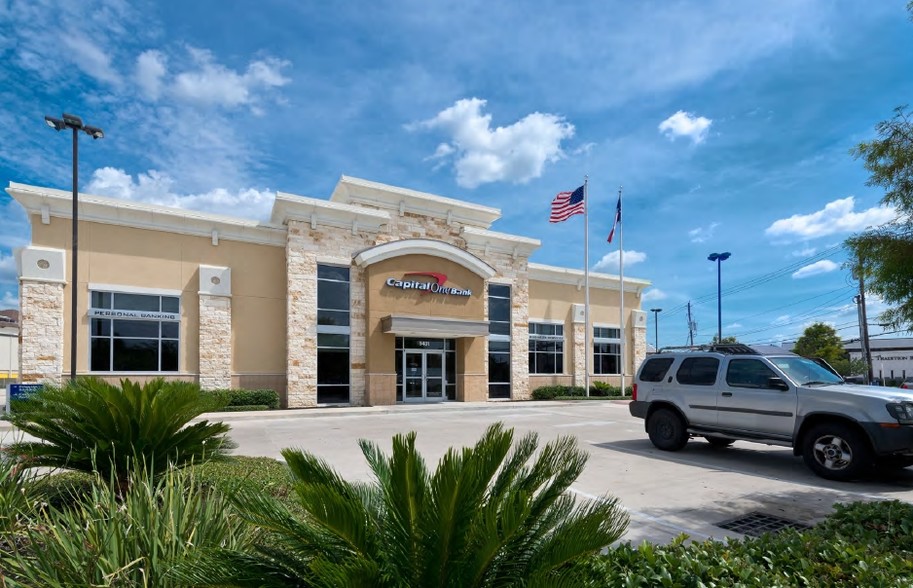 Primary Photo Of 5431 Bissonnet St, Houston Bank For Lease