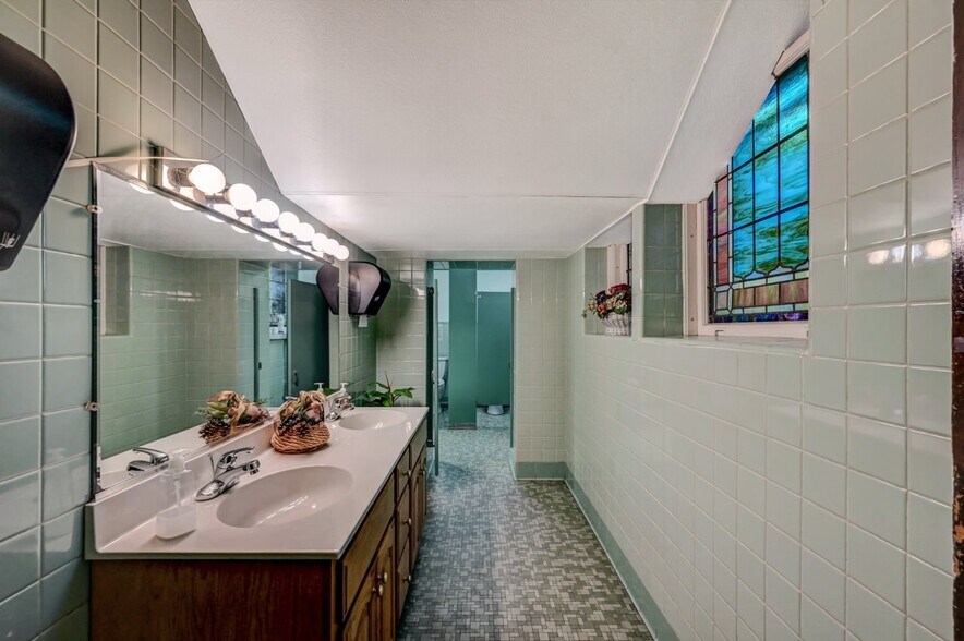 More Photos Of 720 Delaware St, Scranton Religious Facility For Sale