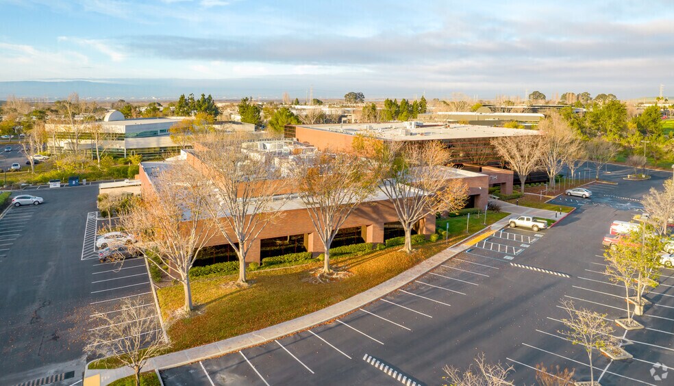 More Photos Of 47201 Lakeview Blvd, Fremont Research And Development For Lease