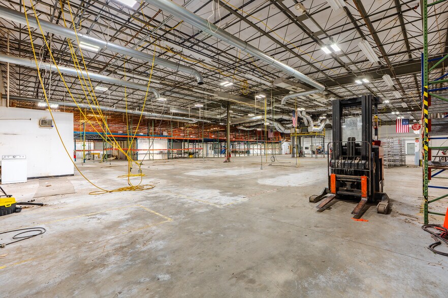 More Photos Of 10045 102nd Ter, Sebastian Manufacturing For Lease