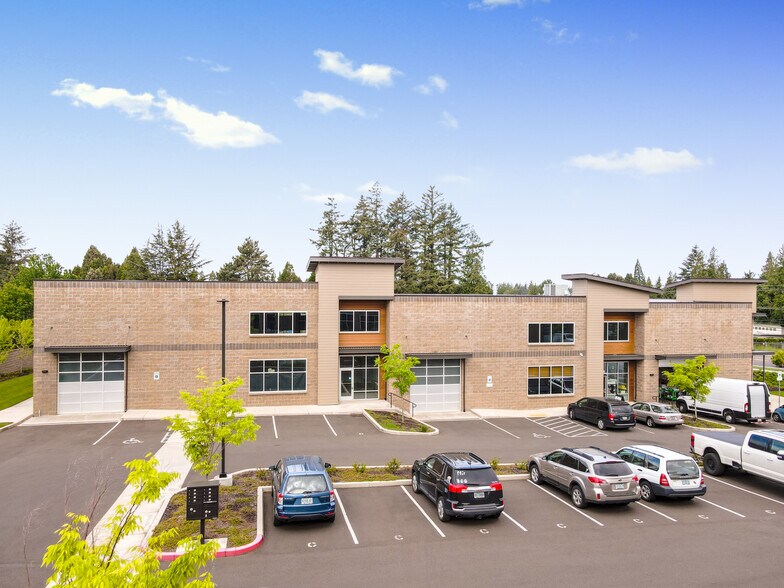 More Photos Of 21600 SE Stark St, Gresham Service For Lease