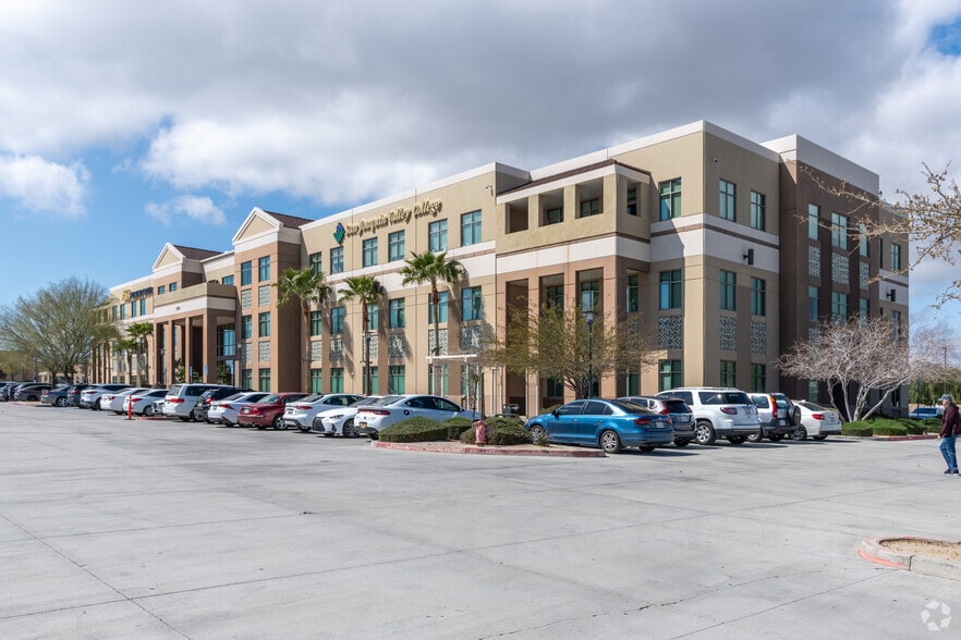More Photos Of 42135 10th St W, Lancaster Medical For Lease
