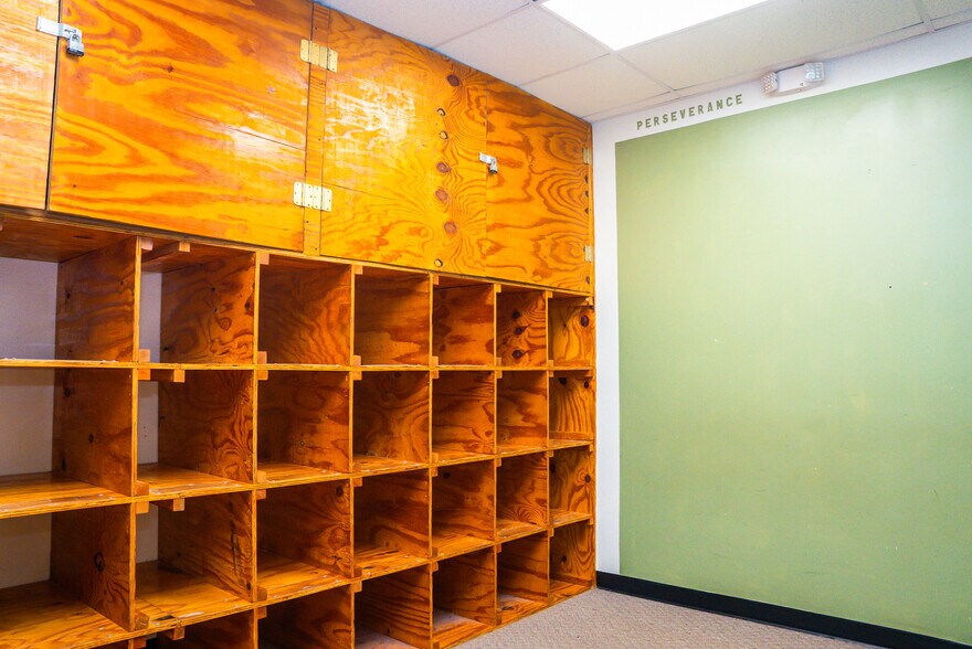 More Photos Of 239 Maxwell Ave, Greenwood General Retail For Sale