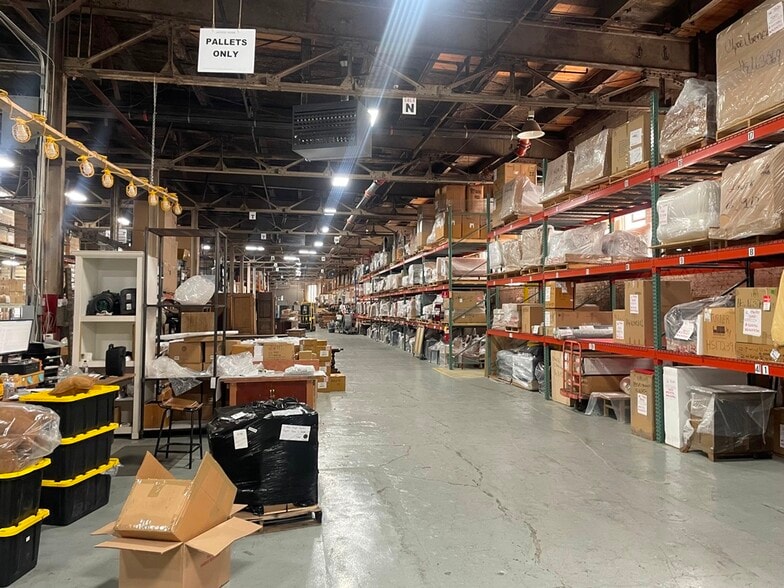 More Photos Of 701 N Albany Ave, Chicago Warehouse For Lease