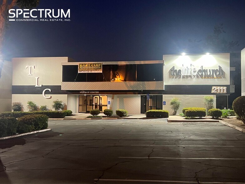 More Photos Of 2111 Industrial Ct, Vista Flex For Lease