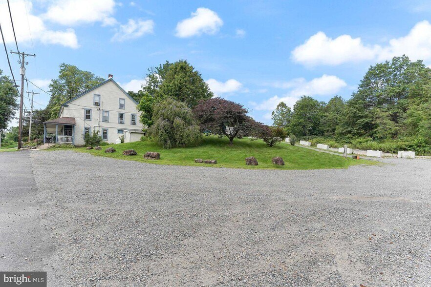 More Photos Of 2116 Old Route 100, Bechtelsville Restaurant For Sale