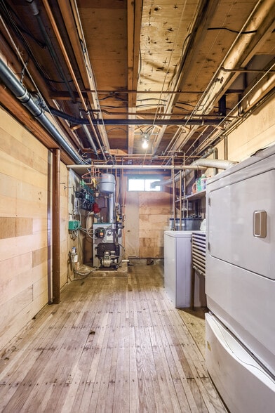 More Photos Of 199 Main St, Shrewsbury Specialty For Sale