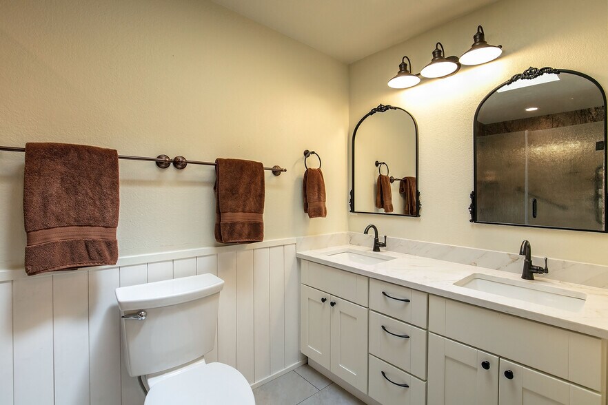 More Photos Of 61212 Obernolte Rd, Bend Specialty For Sale
