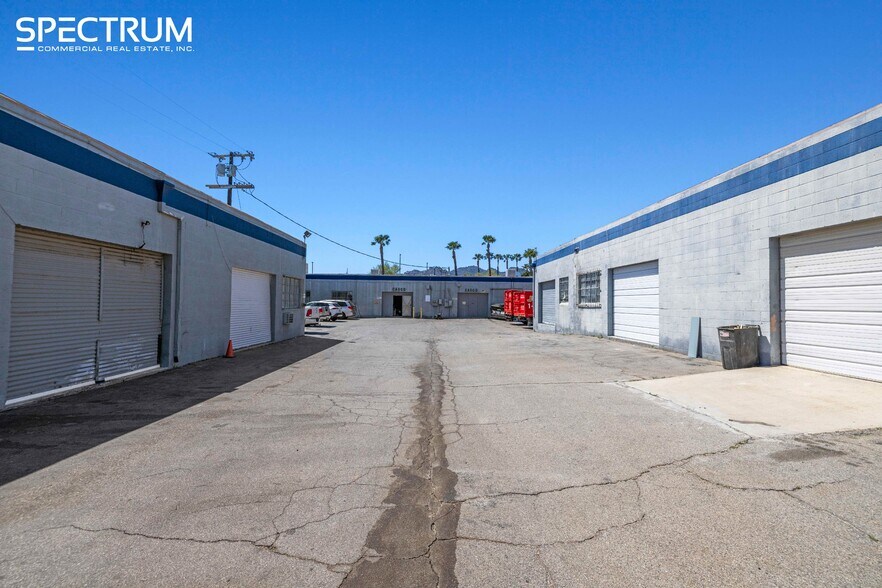 More Photos Of 10035-10043 Canoga Ave, Chatsworth Warehouse For Sale