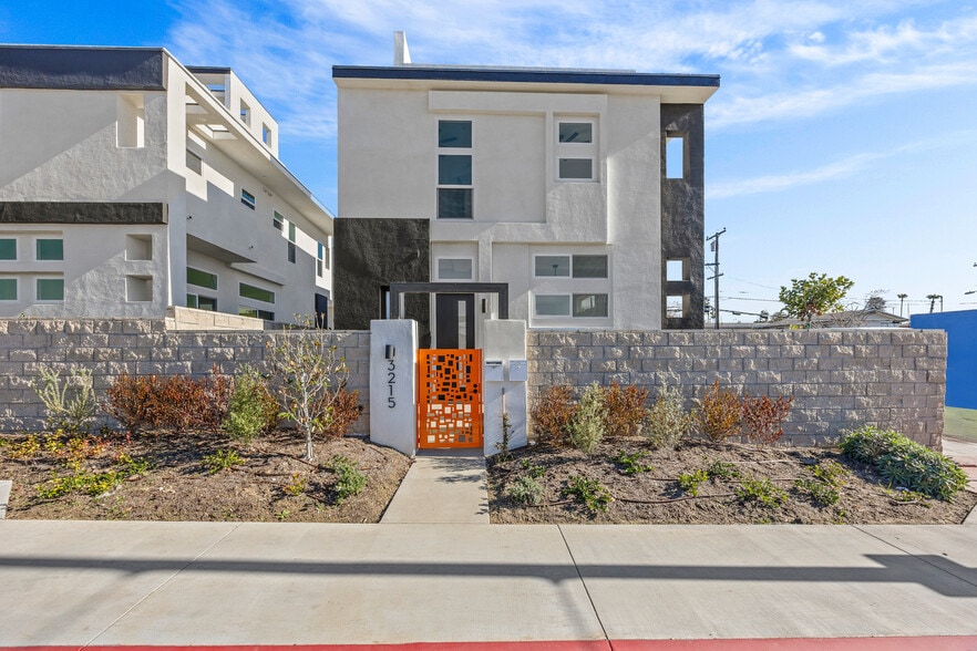 Primary Photo Of 3215 S El Camino Real, San Clemente Apartments For Sale