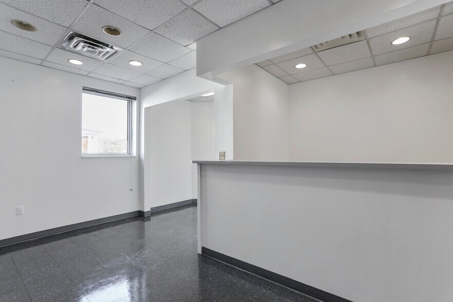 More Photos Of 103 W Main St, Hedgesville Office For Sale